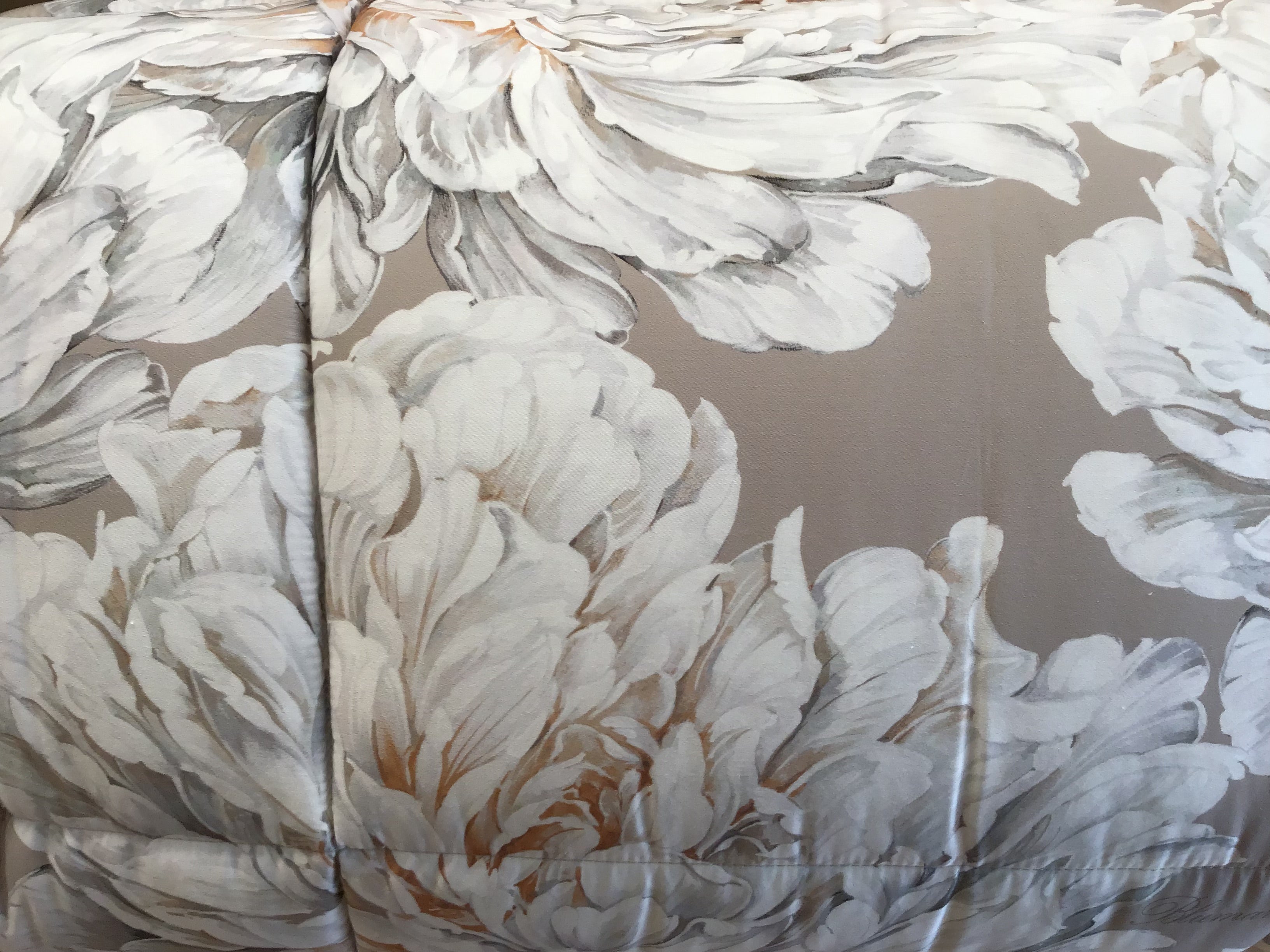 Trapunta matrimoniale Sogni var. Tortora  Blumarine