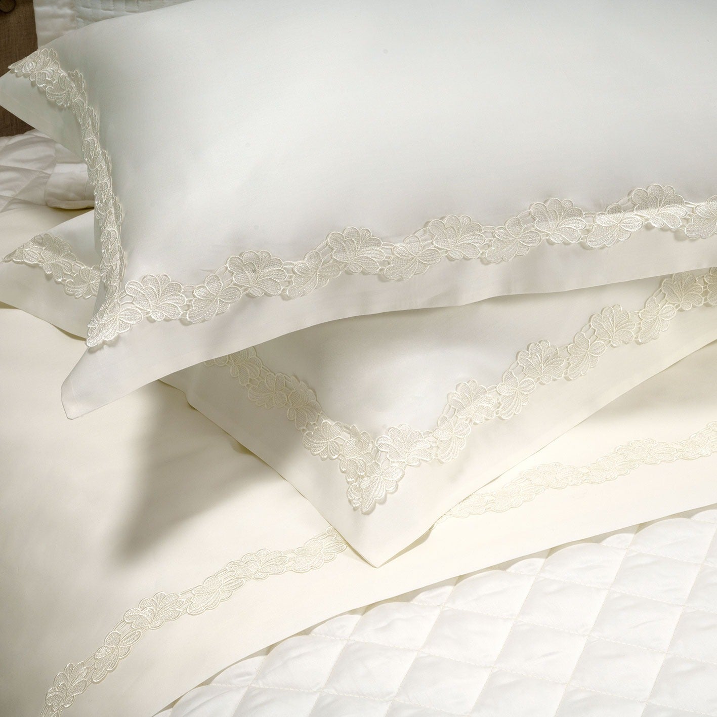 Completo lenzuola matrimoniale Aura Pizzo Dea Luxury Linens