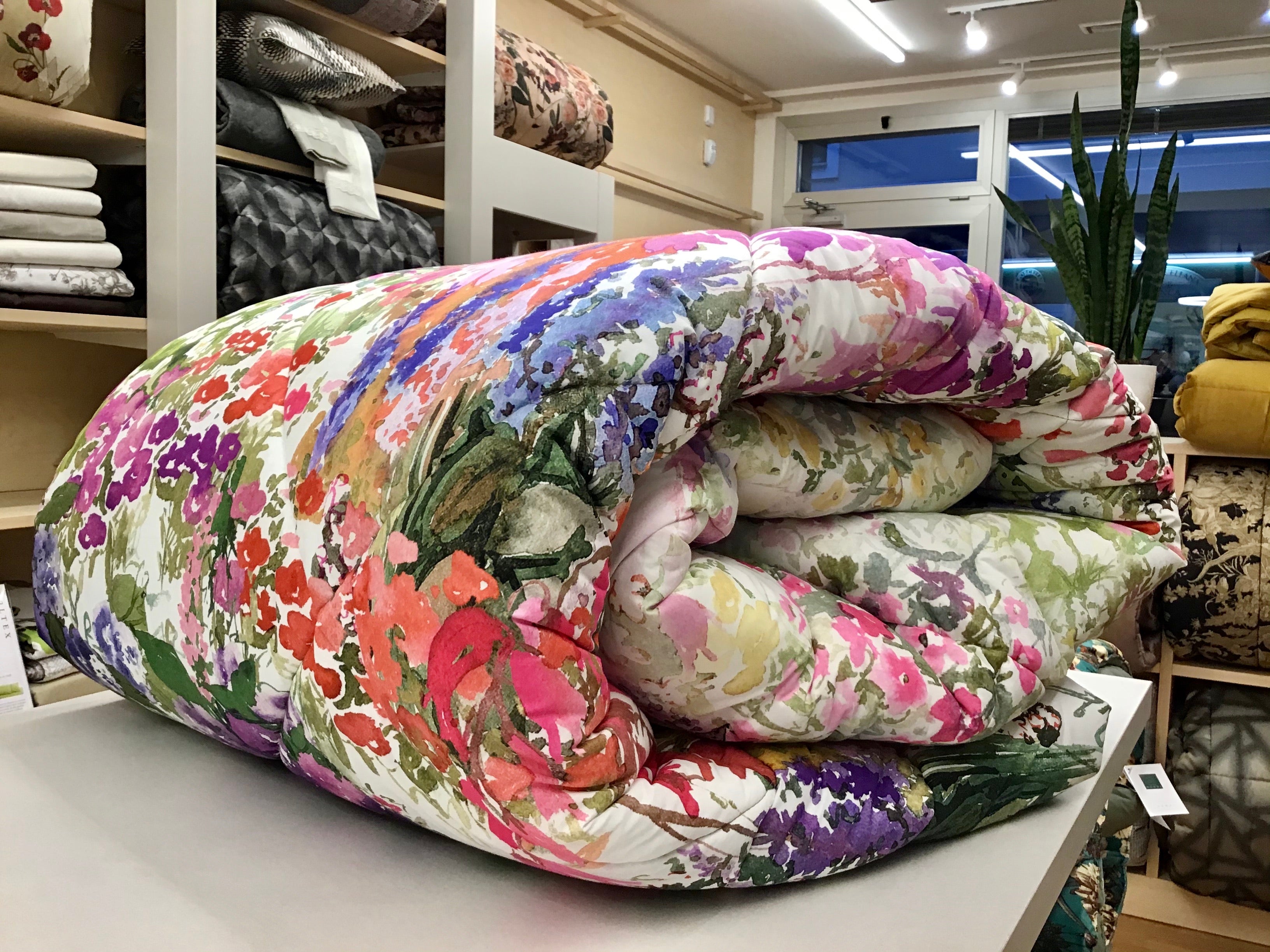 Trapunta matrimoniale Mirabello Green Park, colore R09 rosa