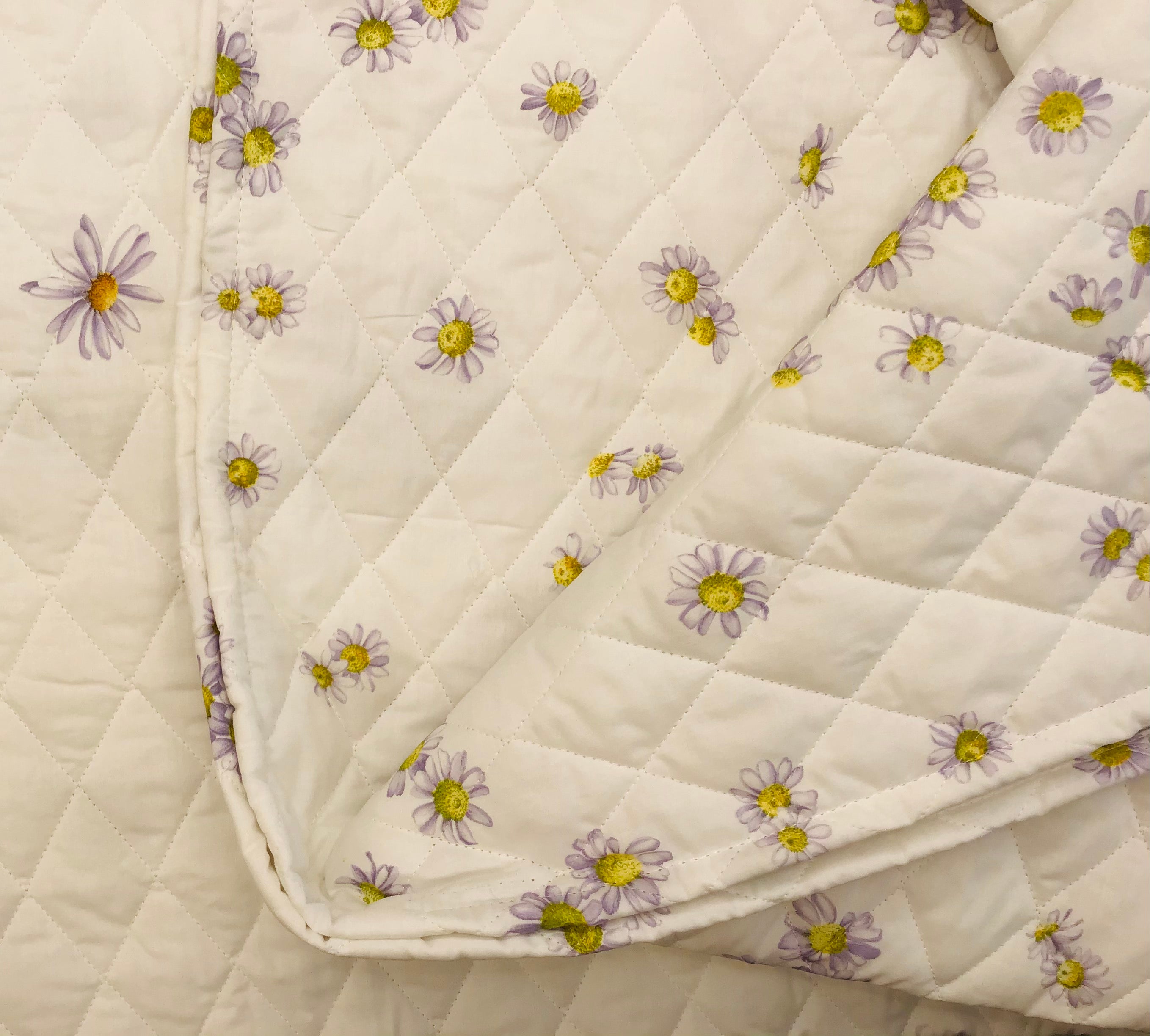 Copriletto trapuntato matrimoniale - Daisy Meadow -  Mirabello - Glicine
